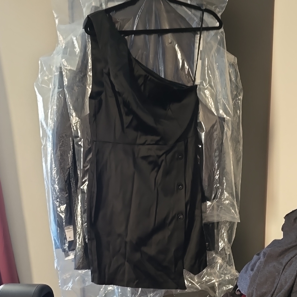 Lulu's Sleek Black One-Shoulder Dress